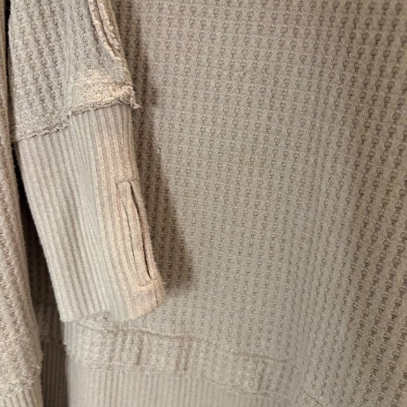 We the Free North Shore Oversized Waffle Sand Knit Tunic with Thumb Holes Size M - Picture 2 of 11